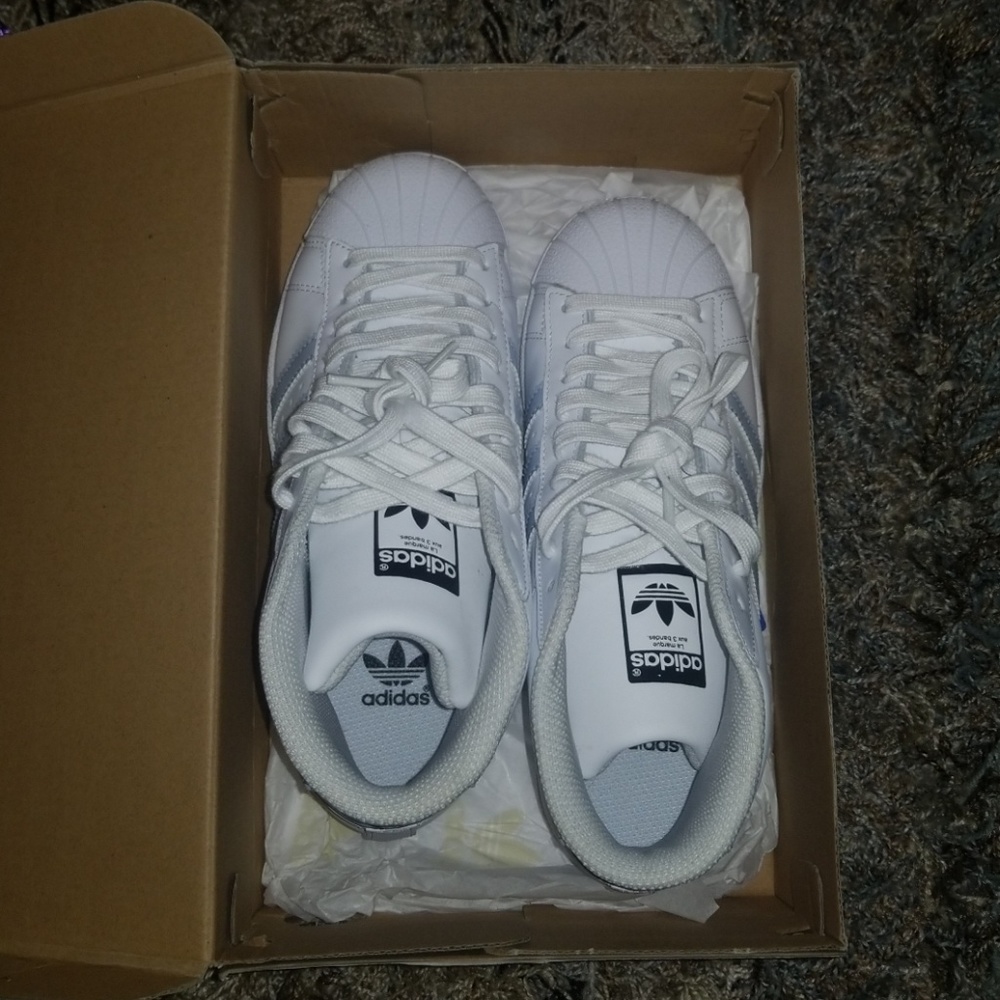 Hightop superstar worn like 2 or 3times - Picture 3 of 6